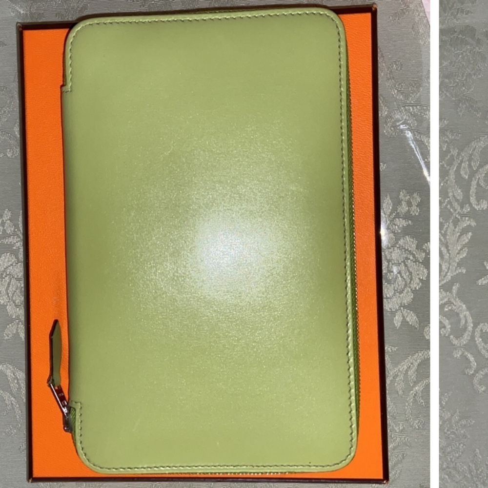 authentic Hermes agenda /planner/ calendar/wallet - Picture 14 of 16